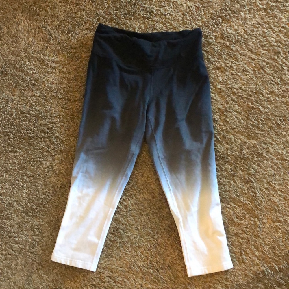 Nike Ombré Capri Leggings